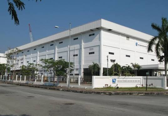 Manufacturing Spec Operator workplace media 1